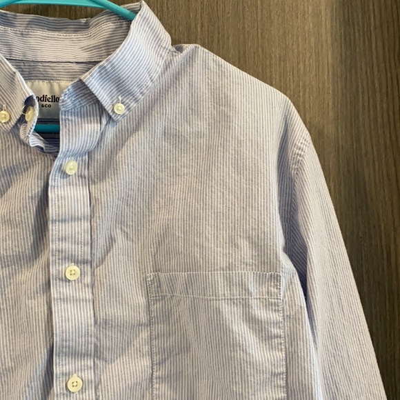 ❗️BOGO❗️Men’s Button Down Shirt - Picture 5 of 8